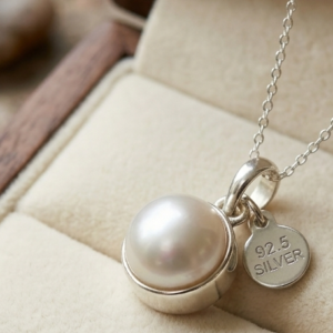 Natural and good quality pearl (moti) 92.5 silver pendent