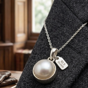 Alternative view of Natural and good quality pearl (moti) 92.5 silver pendent