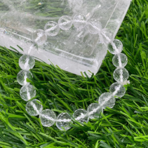 Natural and good quality sphatik diamond cut crystal bracelet
