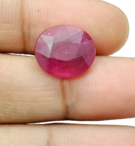 Natural and certified 5.25 to 7.25 ratti ruby (manik) oval shape stone