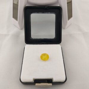 Natural and certified 5.25 to 7.25 ratti yellow sapphire oval stone
